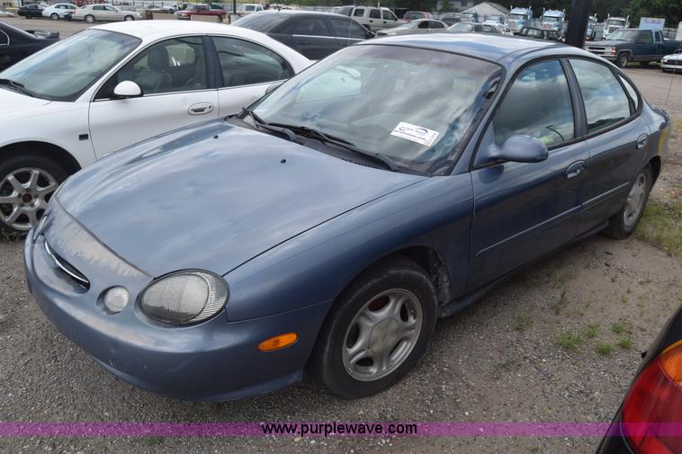 image for item K2956 1999 Ford Taurus