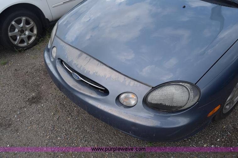 image for item K2956 1999 Ford Taurus