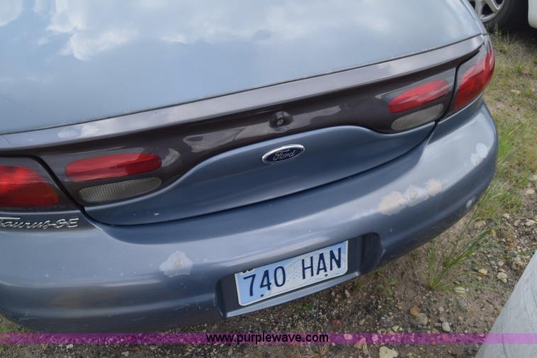 image for item K2956 1999 Ford Taurus