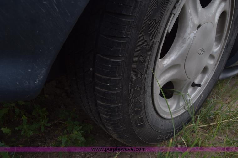 image for item K2956 1999 Ford Taurus