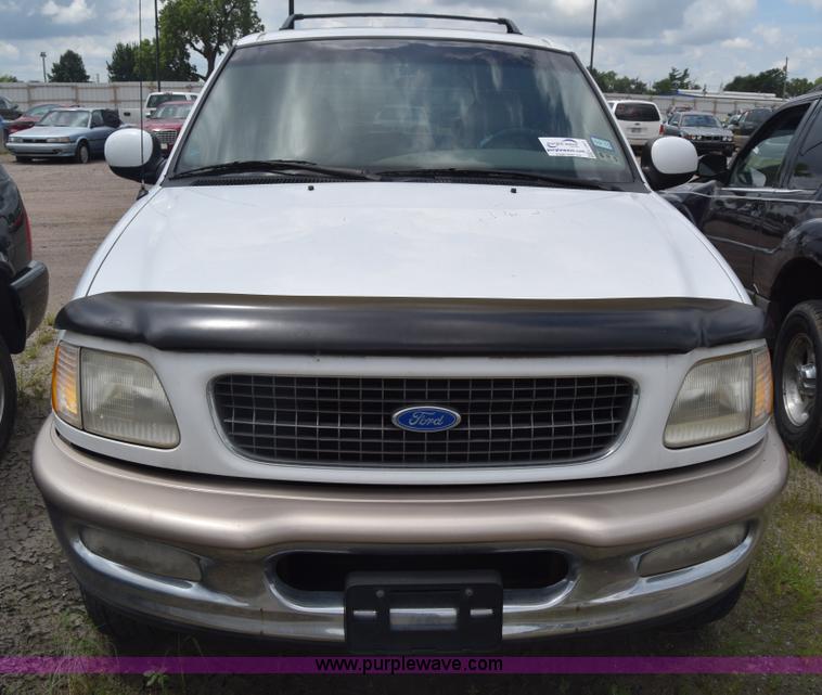 image for item K2957 1997 Ford Expedition SUV