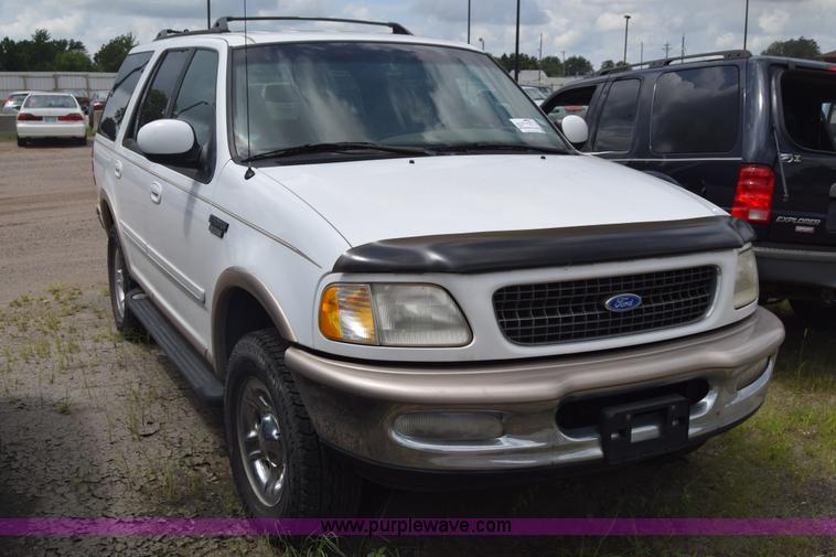 image for item K2957 1997 Ford Expedition SUV