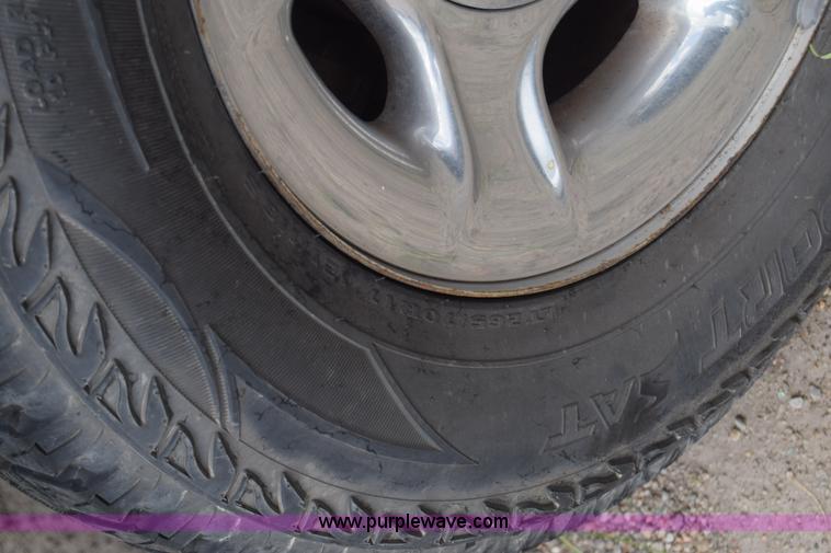 image for item K2957 1997 Ford Expedition SUV