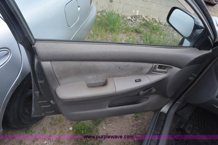 image for item K2961 2003 Toyota Corolla