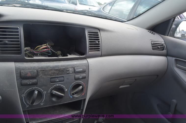 image for item K2961 2003 Toyota Corolla