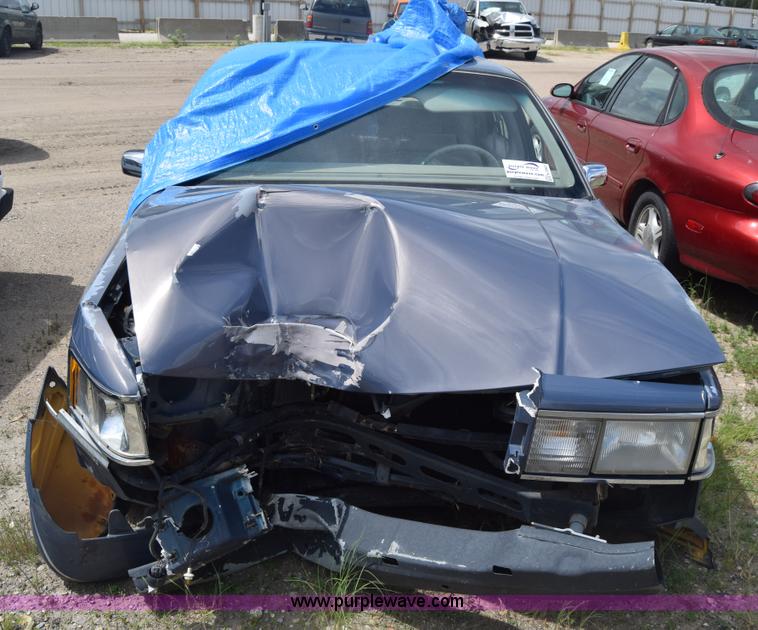 image for item K2962 1992 Lincoln Town Car Executive