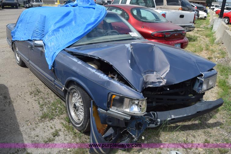 image for item K2962 1992 Lincoln Town Car Executive