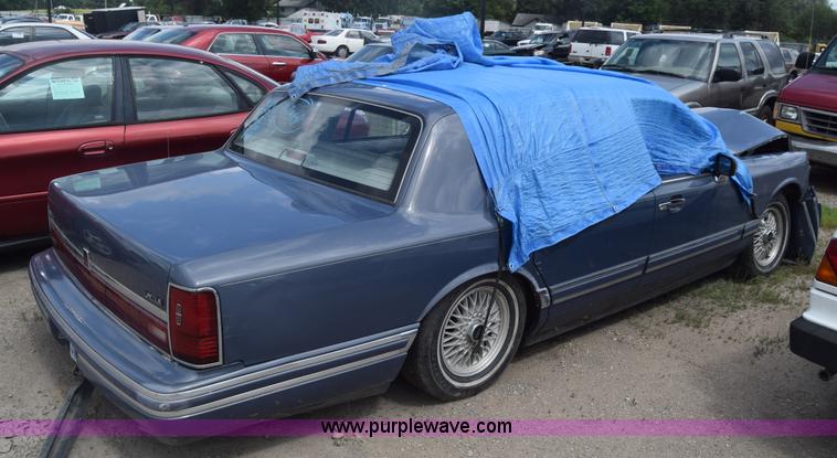 image for item K2962 1992 Lincoln Town Car Executive