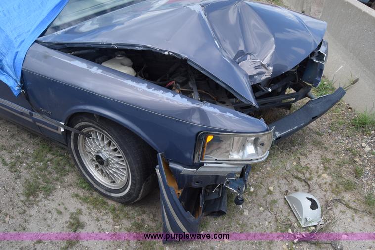 image for item K2962 1992 Lincoln Town Car Executive