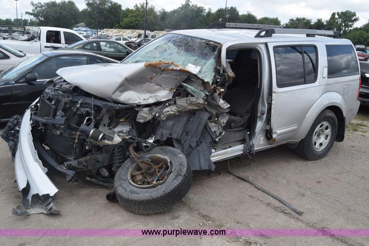 image for item K2963 2005 Nissan Pathfinder SUV