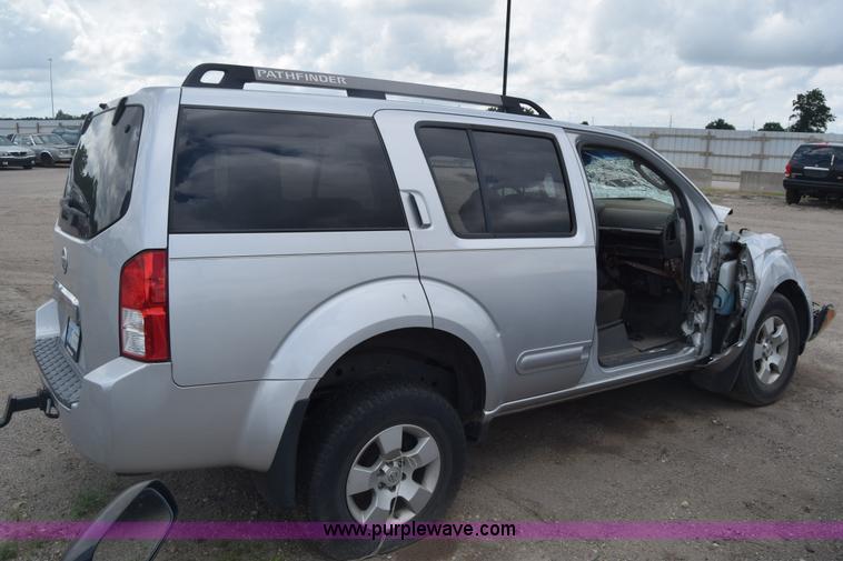 image for item K2963 2005 Nissan Pathfinder SUV