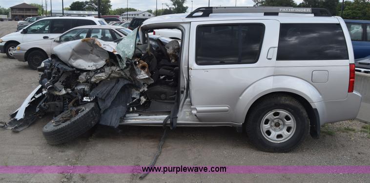 image for item K2963 2005 Nissan Pathfinder SUV