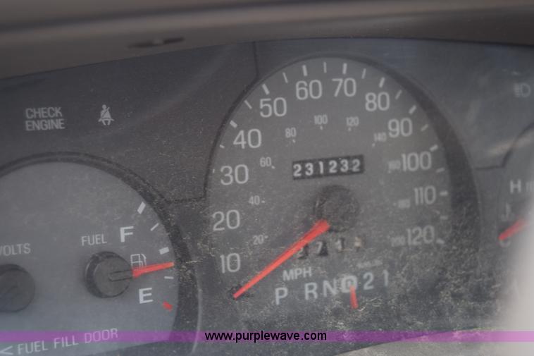 image for item K2964 2002 Mercury Grand Marquis