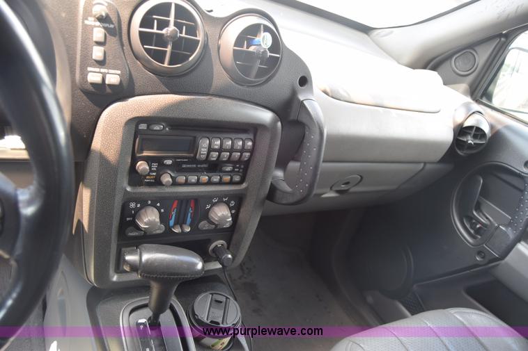 image for item K2966 2001 Pontiac Aztek SUV