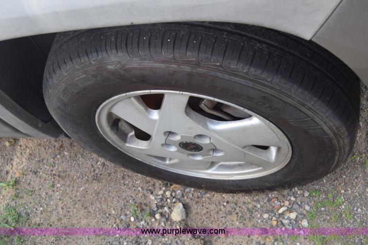 image for item K2966 2001 Pontiac Aztek SUV