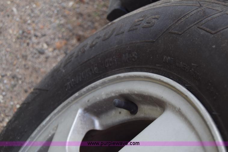 image for item K2966 2001 Pontiac Aztek SUV