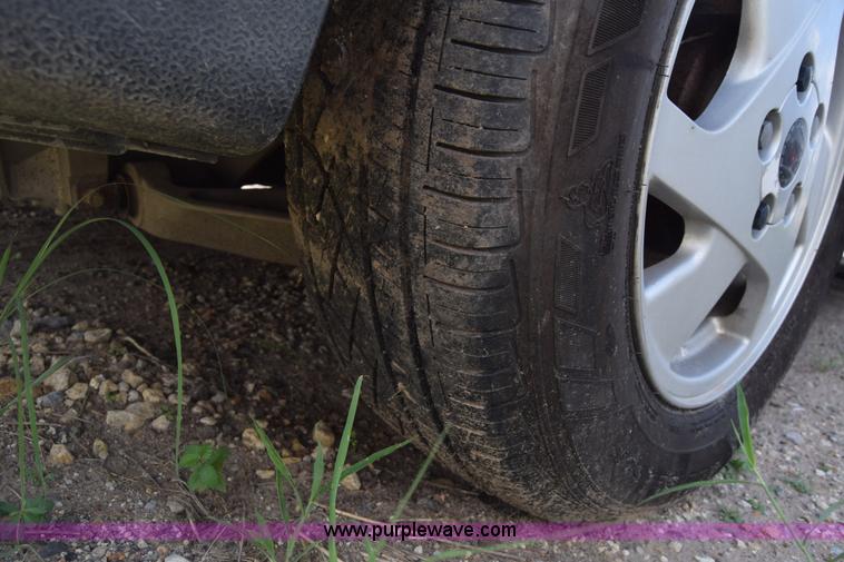 image for item K2966 2001 Pontiac Aztek SUV