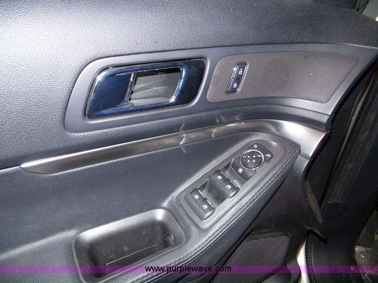 image for item J4009 2016 Ford Explorer Police SUV