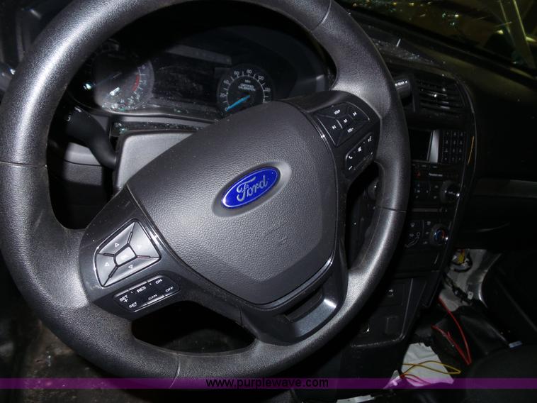 image for item J4009 2016 Ford Explorer Police SUV