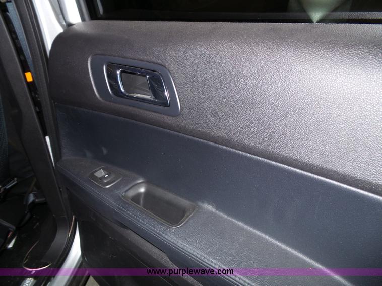 image for item J4009 2016 Ford Explorer Police SUV