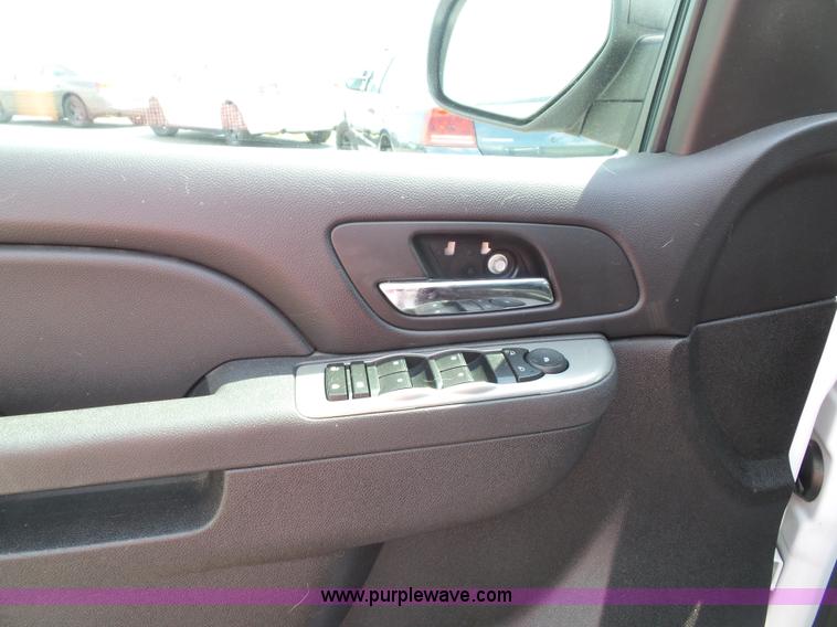 image for item J4012 2012 Chevrolet Tahoe Police SUV