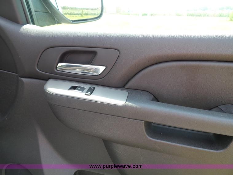 image for item J4012 2012 Chevrolet Tahoe Police SUV