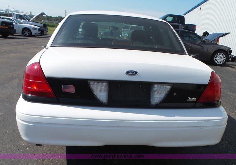 image for item J4013 2009 Ford Crown Victoria Police Interceptor