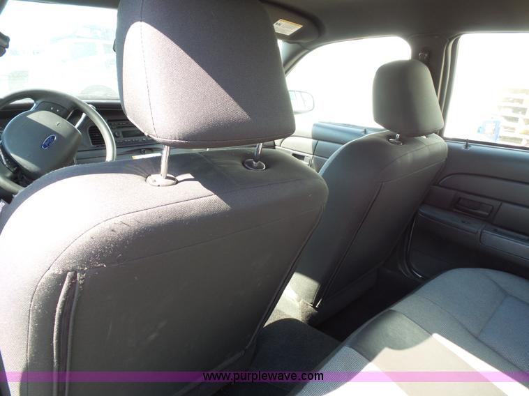 image for item J4013 2009 Ford Crown Victoria Police Interceptor