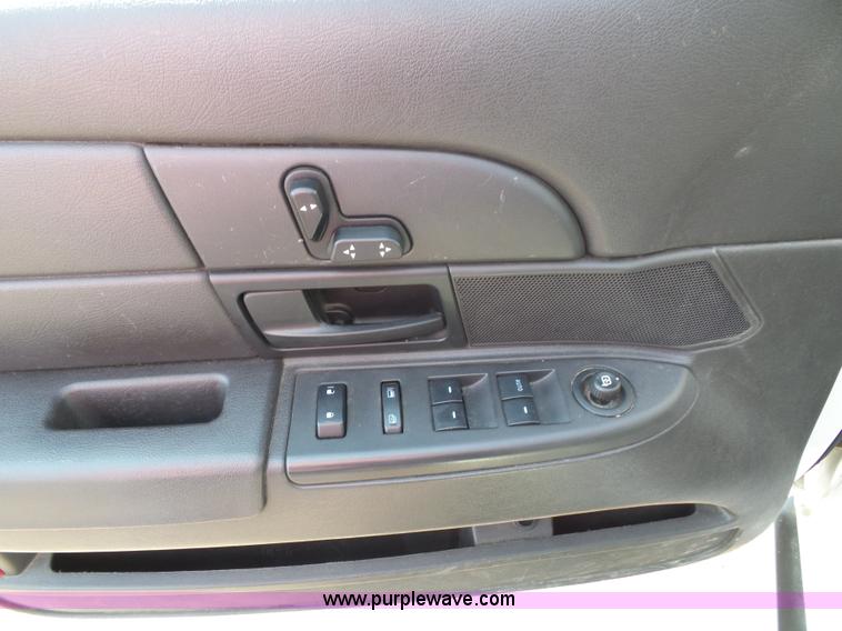 image for item J4013 2009 Ford Crown Victoria Police Interceptor