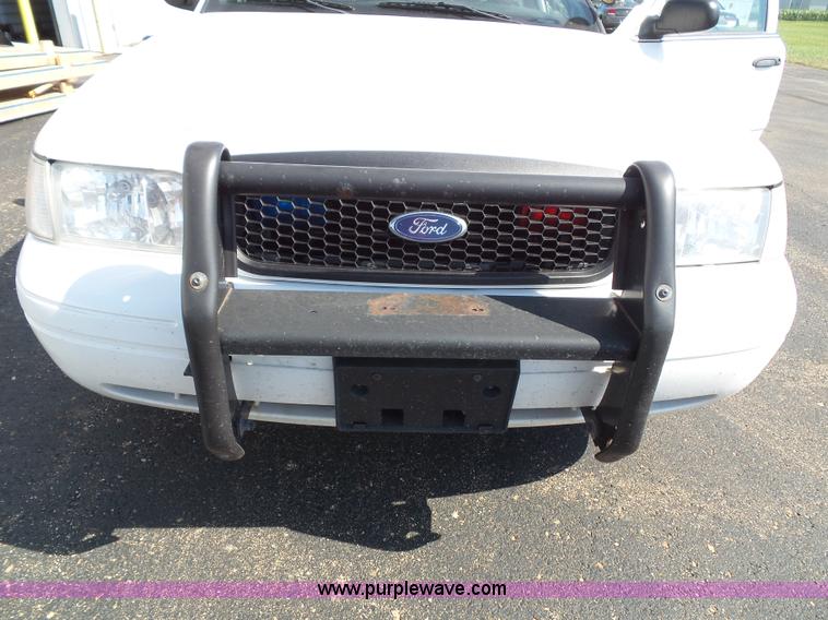 image for item J4013 2009 Ford Crown Victoria Police Interceptor