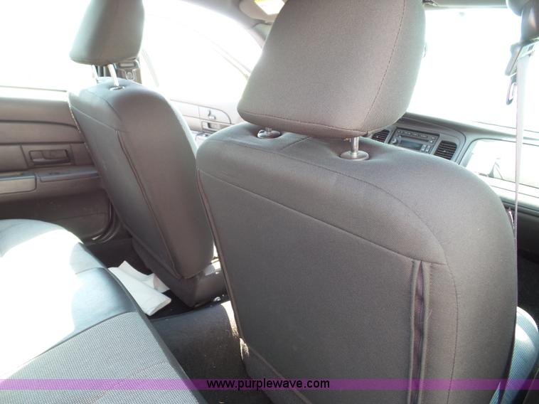 image for item J4013 2009 Ford Crown Victoria Police Interceptor