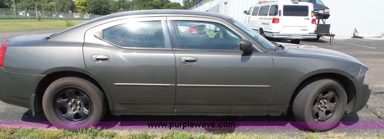 image for item J4016 2010 Dodge Charger