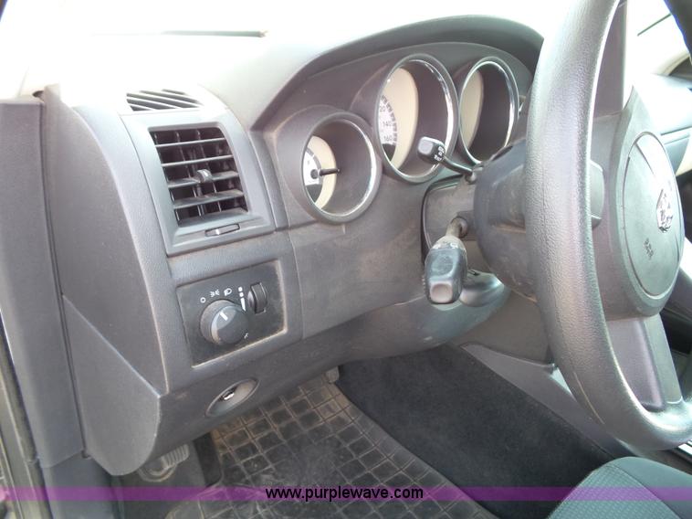 image for item J4016 2010 Dodge Charger