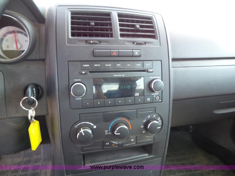 image for item J4016 2010 Dodge Charger