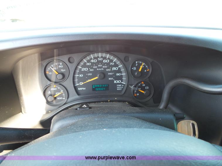 image for item J4020 2003 Chevrolet Express 1500 van