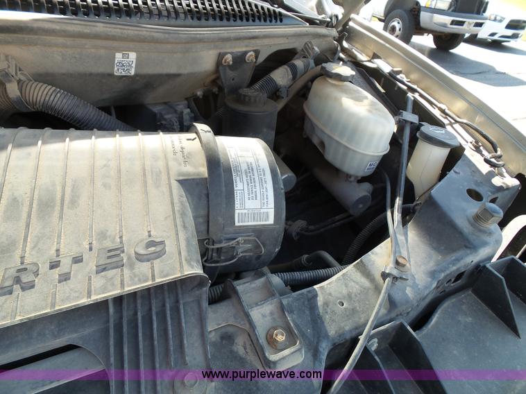 image for item J4020 2003 Chevrolet Express 1500 van