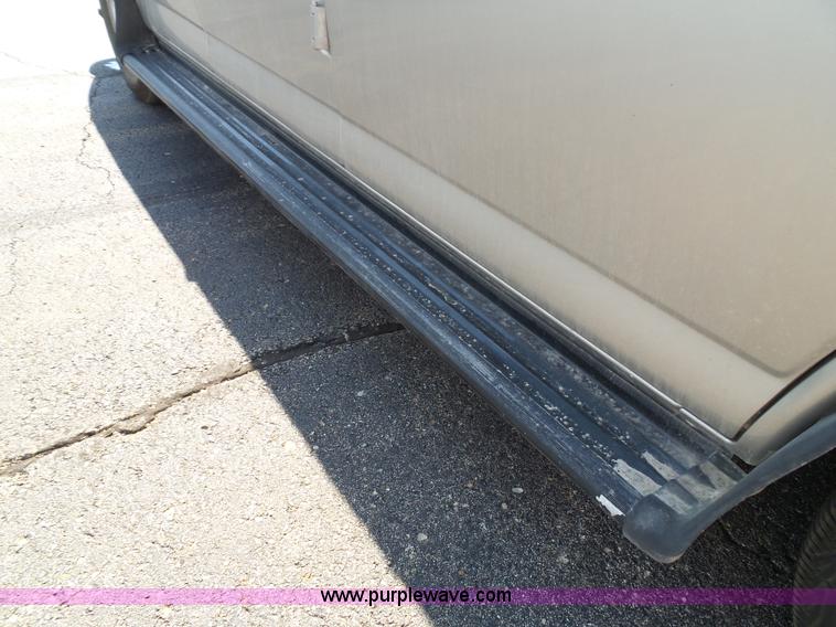 image for item J4020 2003 Chevrolet Express 1500 van