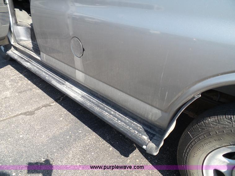 image for item J4020 2003 Chevrolet Express 1500 van