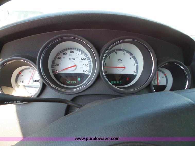 image for item J4022 2010 Dodge Charger