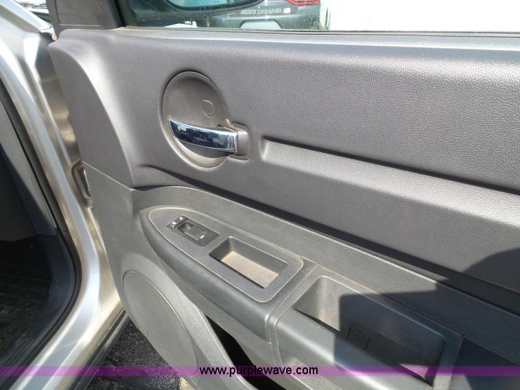 image for item J4022 2010 Dodge Charger