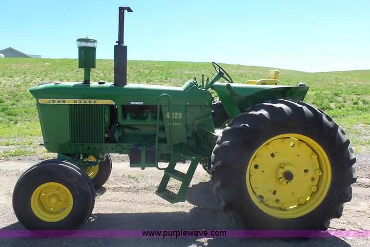 image for item AL9139 1969 John Deere 4020 tractor