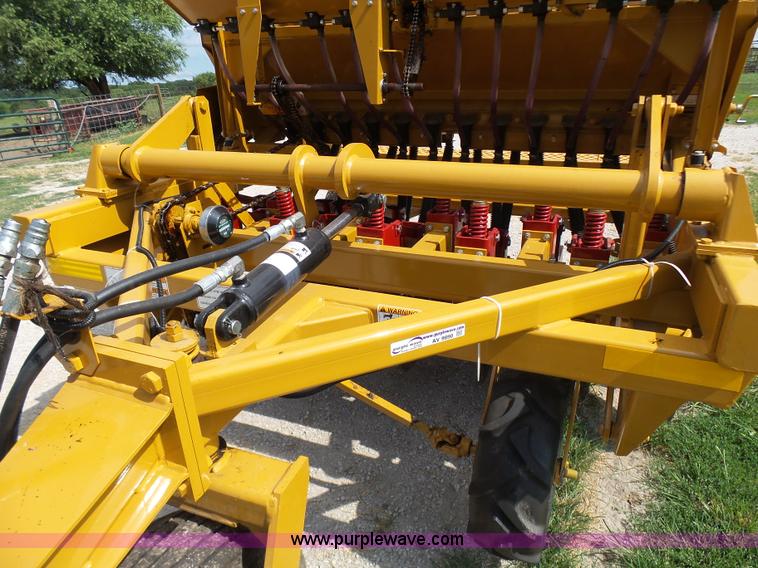 image for item AV9890 HayBuster 77C no-till grain drill