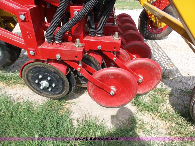 image for item AV9890 HayBuster 77C no-till grain drill