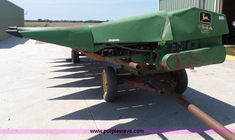 image for item BG9300 John Deere 854A row crop head