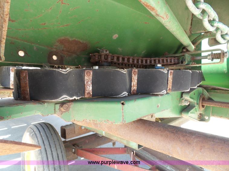 image for item BG9300 John Deere 854A row crop head