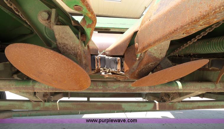 image for item BG9300 John Deere 854A row crop head