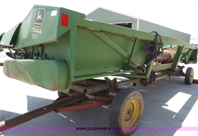 image for item BG9300 John Deere 854A row crop head