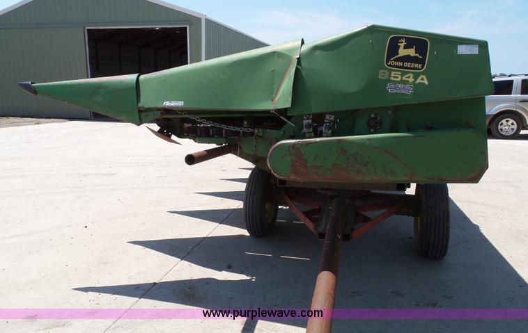 image for item BG9300 John Deere 854A row crop head