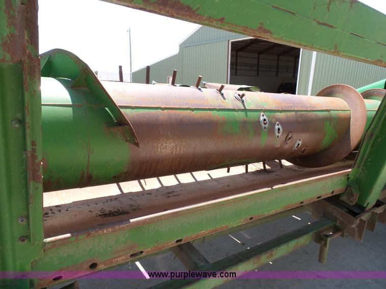 image for item BG9300 John Deere 854A row crop head