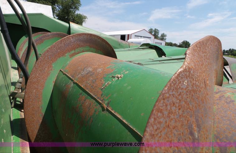 image for item BG9300 John Deere 854A row crop head